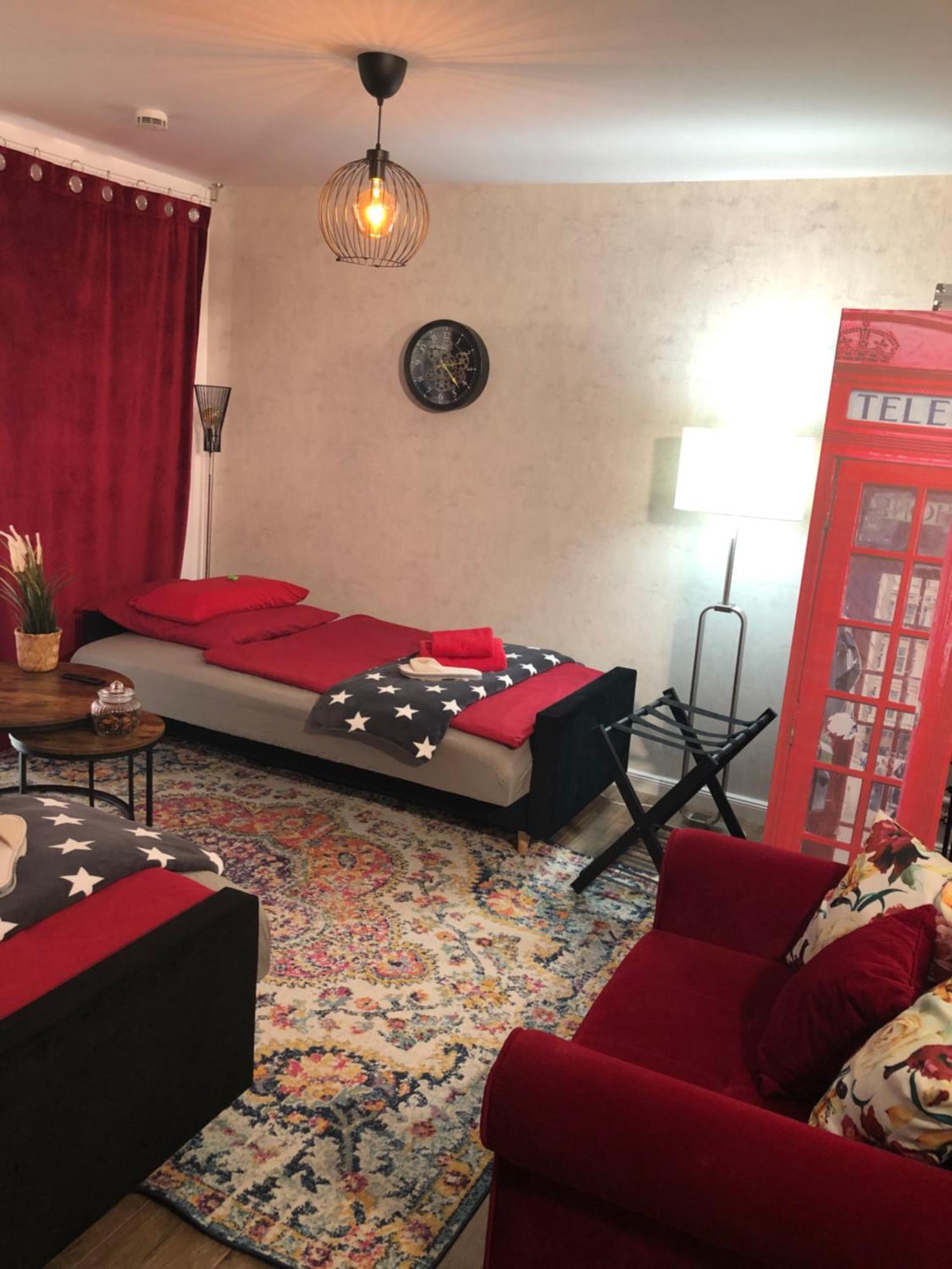 Stylisches Maybach Appartement Mit Terrasse Fuer 5 Personen, 5 Betten, Grosse Kochinsel, Homeoffice Mit 250Mbit Wlan Aidlingen Exterior foto